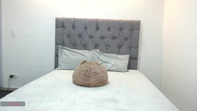 Snapshot of Maya_Lewis chatting on March 2025 10:43:02 PM Maya Lewis online show from March 2025 10:43:02 PM