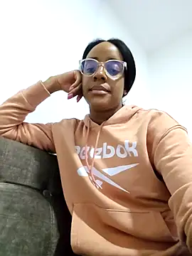 Snapshot of Maya_Lewis chatting on October 2025 05:42:01 AM Maya Lewis online show from October 2025 05:42:01 AM