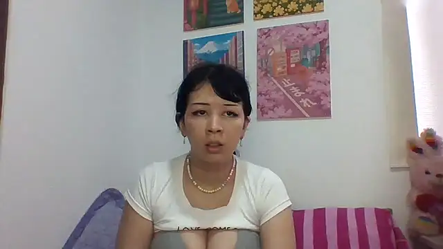 Snapshot of Haru_Queenn chatting on September 2025 09:03:01 PM Haru Queenn online show from September 2025 09:03:01 PM