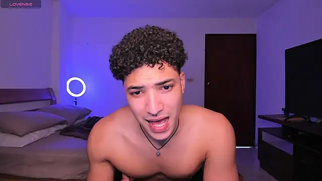 MitchellXD online show from December 2024 01:49:02 PM