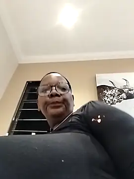 Snapshot of SEXYBOOBSNASS chatting on September 2025 09:54:01 PM SEXYBOOBSNASS online show from September 2025 09:54:01 PM