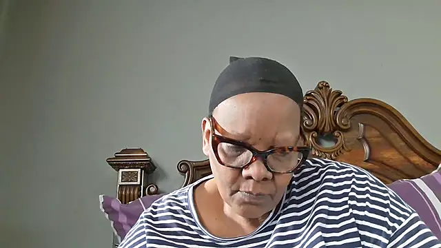 Snapshot of SEXYBOOBSNASS chatting on October 2025 04:23:02 AM SEXYBOOBSNASS online show from October 2025 04:23:02 AM