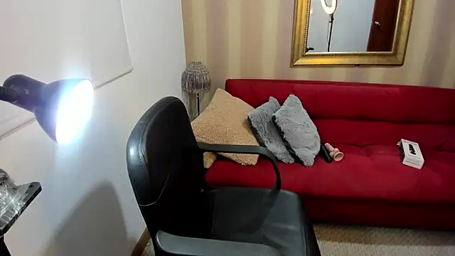 NicolettColin online show from February 2026 05:36:02 PM