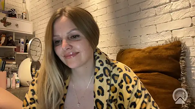 Angel girllovemy online show from February 2026 05:32:01 PM