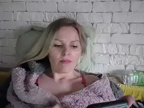 Snapshot of Angel_girllovemy chatting on March 2025 01:27:02 PM Angel girllovemy online show from March 2025 01:27:02 PM
