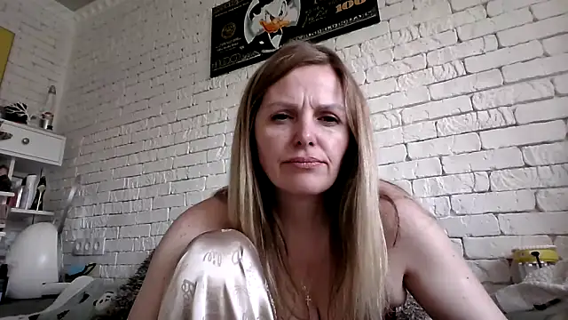 Angel girllovemy online show from February 2026 08:17:01 AM