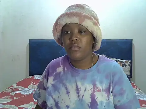 Snapshot of Spice202 chatting on September 2025 09:03:01 PM Spice202 online show from September 2025 09:03:01 PM