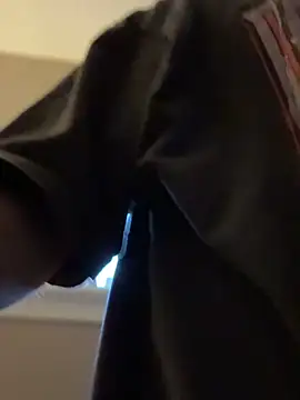 Snapshot of lukeychew chatting on October 2025 01:52:01 PM lukeychew online show from October 2025 01:52:01 PM