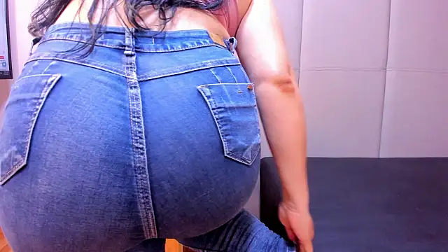 Snapshot of AlishaPalmer chatting on February 2026 12:13:02 PM AlishaPalmer online show from February 2026 12:13:02 PM