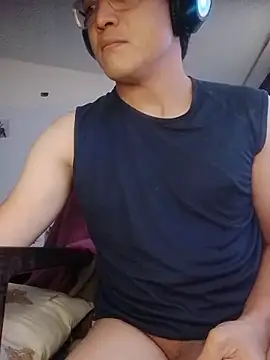 Mghty-cockl88 online show from January 2026 01:37:02 PM