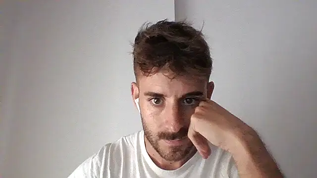 Snapshot of vargas90 chatting on September 2025 09:19:01 AM vargas90 online show from September 2025 09:19:01 AM