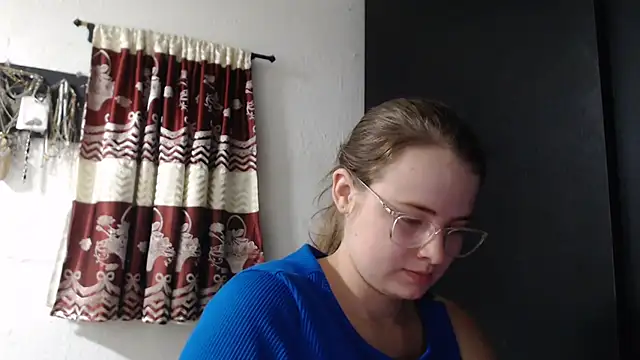 HellenMiyer1111 online show from September 2025 02:56:02 PM