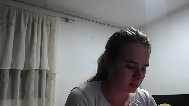 HellenMiyer1111 online show from October 2025 02:07:02 PM
