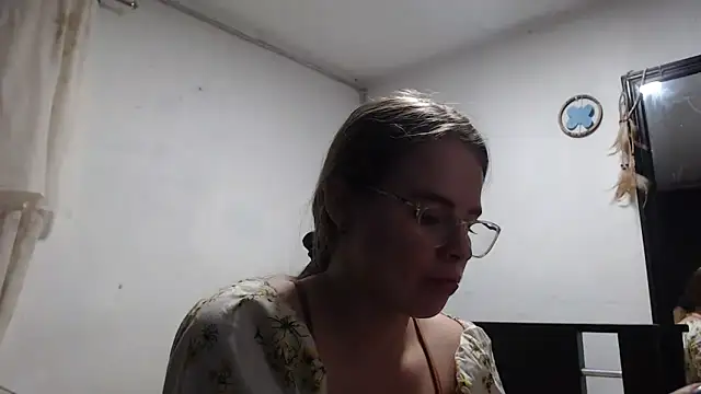 HellenMiyer1111 online show from October 2025 03:58:01 PM
