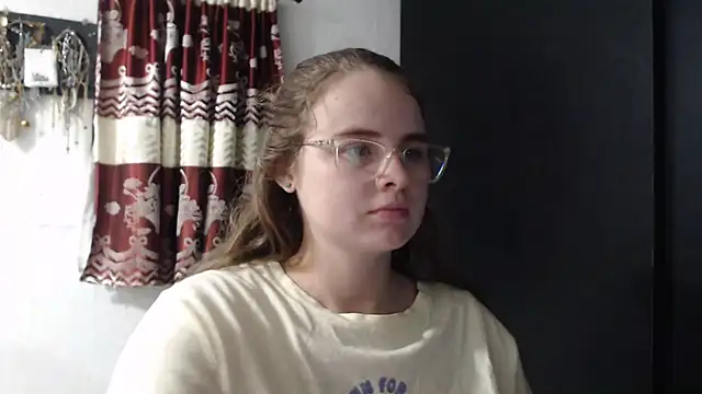 HellenMiyer1111 online show from November 2025 06:12:01 PM