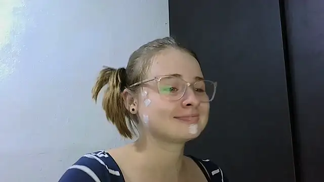 HellenMiyer1111 online show from April 2026 02:24:01 AM