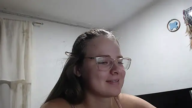 HellenMiyer1111 online show from October 2025 02:39:02 PM