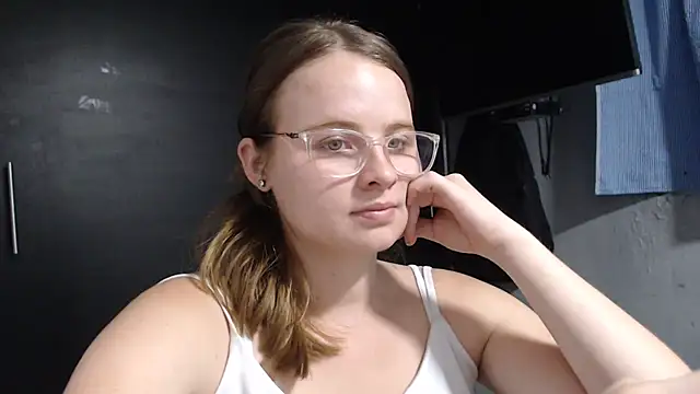 HellenMiyer1111 online show from February 2025 11:33:01 PM