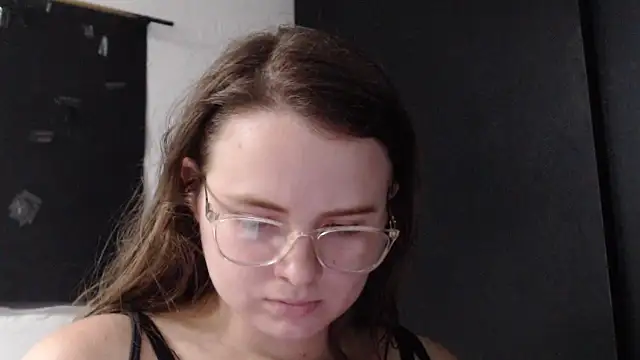 HellenMiyer1111 online show from December 2025 07:15:01 PM