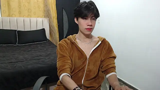 Snapshot of Elio-cam chatting on December 2024 08:10:01 AM Elio-cam online show from December 2024 08:10:01 AM