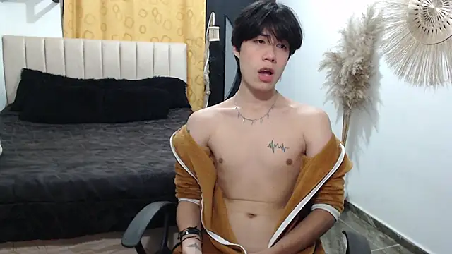Elio-cam online show from May 2026 02:53:01 AM