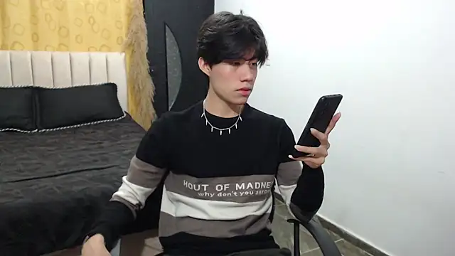 Snapshot of Elio-cam chatting on December 2024 08:16:02 AM Elio-cam online show from December 2024 08:16:02 AM