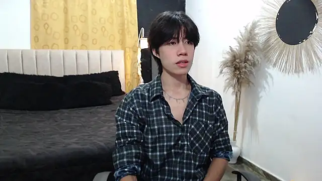 Snapshot of Elio-cam chatting on January 2026 07:37:01 AM Elio-cam online show from January 2026 07:37:01 AM