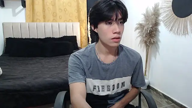 Elio-cam online show from March 2026 04:09:01 AM