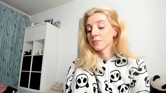 KenzieDawton online show from November 2025 04:39:02 AM