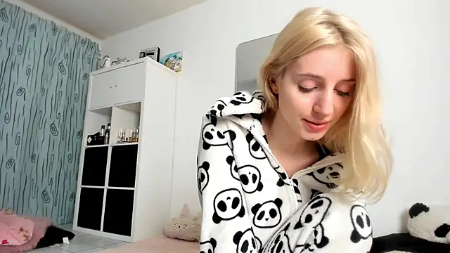 KenzieDawton online show from October 2025 06:14:02 AM