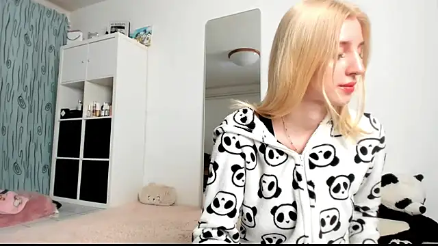 KenzieDawton online show from February 2025 05:29:02 AM