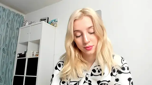 KenzieDawton online show from November 2025 04:46:02 AM