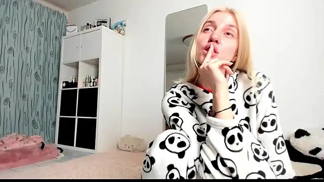 KenzieDawton online show from February 2025 05:07:02 AM