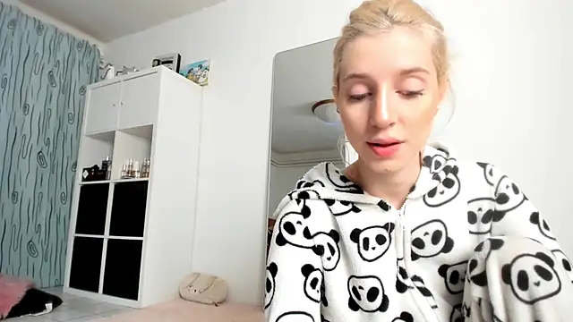 KenzieDawton online show from November 2025 04:39:01 AM