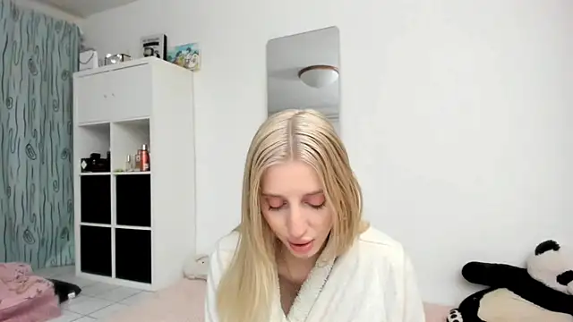 KenzieDawton online show from May 2026 04:28:01 PM