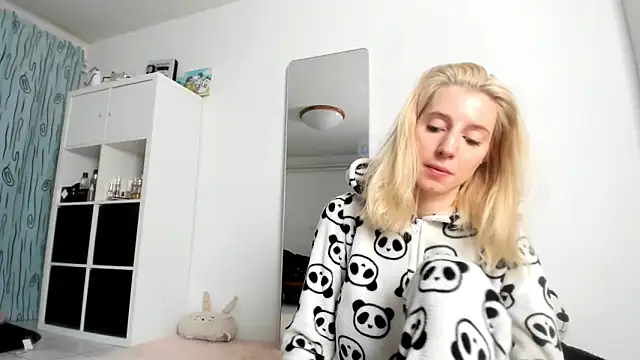 KenzieDawton online show from October 2025 06:26:01 AM