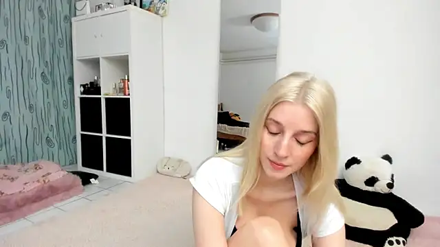 KenzieDawton online show from March 2026 04:12:02 PM