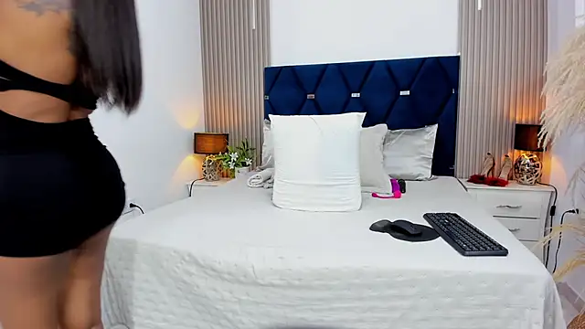 gabytyara2 online show from February 2026 04:03:02 PM