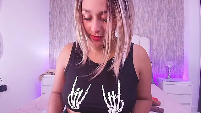 raven lilith  online show from February 2026 03:09:02 AM