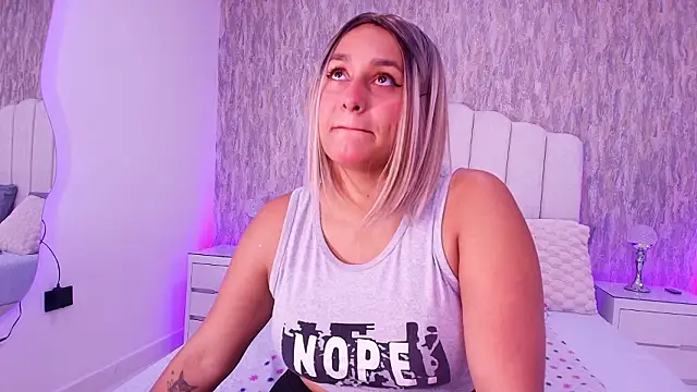 raven lilith  online show from March 2026 03:14:01 AM