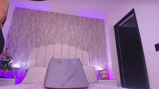 raven lilith  online show from December 2025 03:08:01 AM