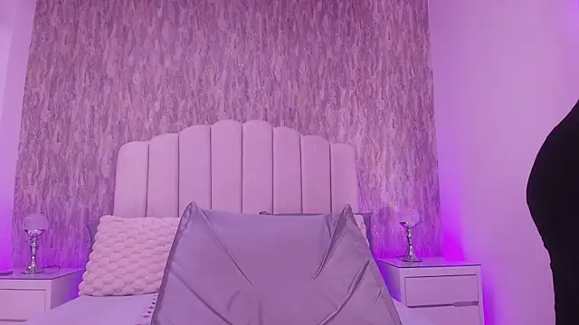 raven lilith  online show from March 2026 03:19:02 AM