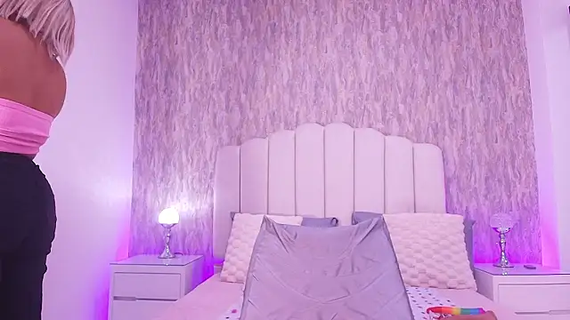 raven lilith  online show from February 2026 03:07:02 AM