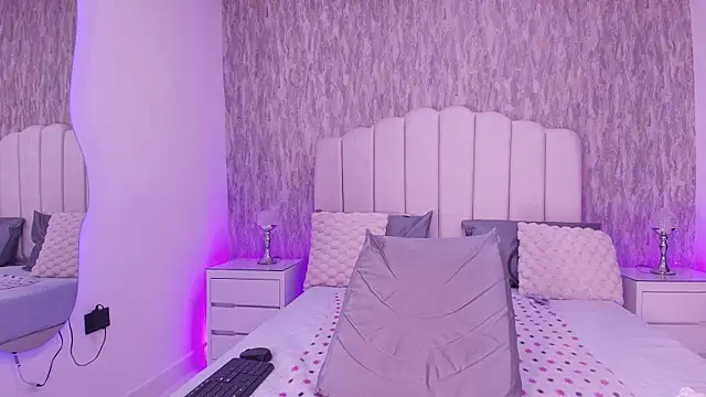 raven lilith  online show from March 2026 03:30:02 AM