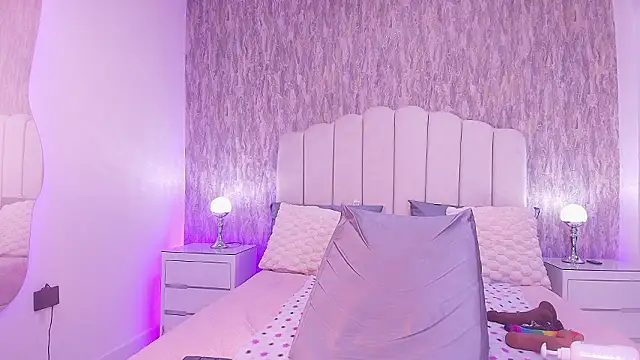 raven lilith  online show from February 2026 03:24:02 AM