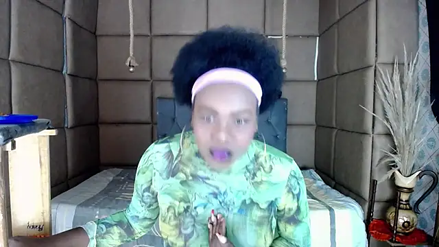 CatrinaGill online show from October 2025 09:34:02 PM