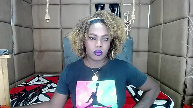 CatrinaGill online show from October 2025 05:33:01 AM