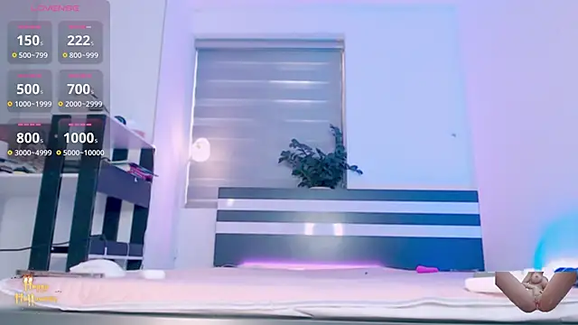 Snapshot of Shyn__ chatting on November 2025 01:42:01 AM Shyn online show from November 2025 01:42:01 AM