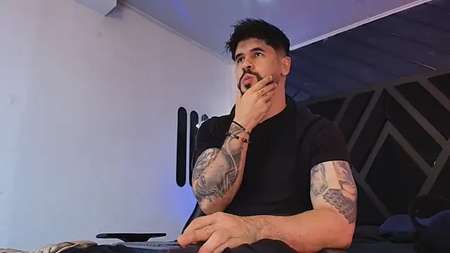 Petesevans online show from April 2026 11:17:02 PM