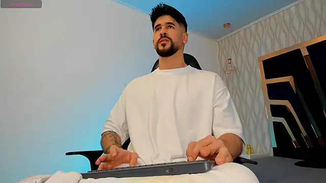 Petesevans online show from November 2025 11:05:01 PM